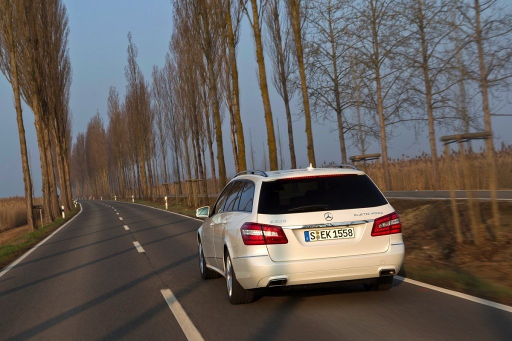 Prueba: Mercedes E300 BlueTEC Híbrido, la berlina de lujo más eficiente