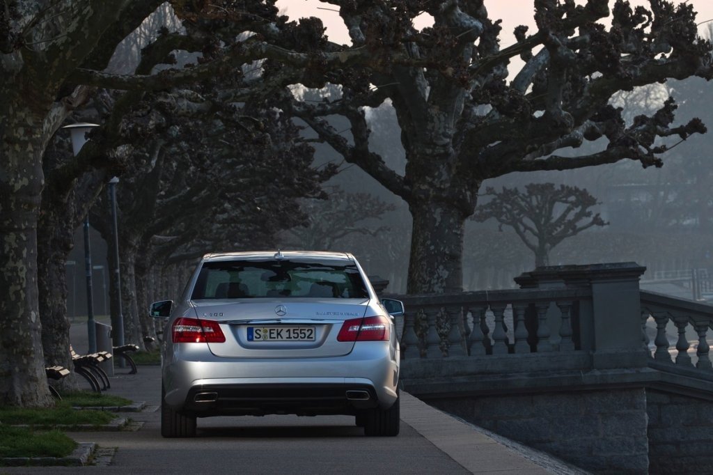 Prueba: Mercedes E300 BlueTEC Híbrido, la berlina de lujo más eficiente