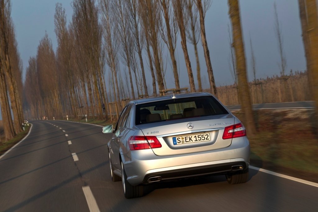 Prueba: Mercedes E300 BlueTEC Híbrido, la berlina de lujo más eficiente