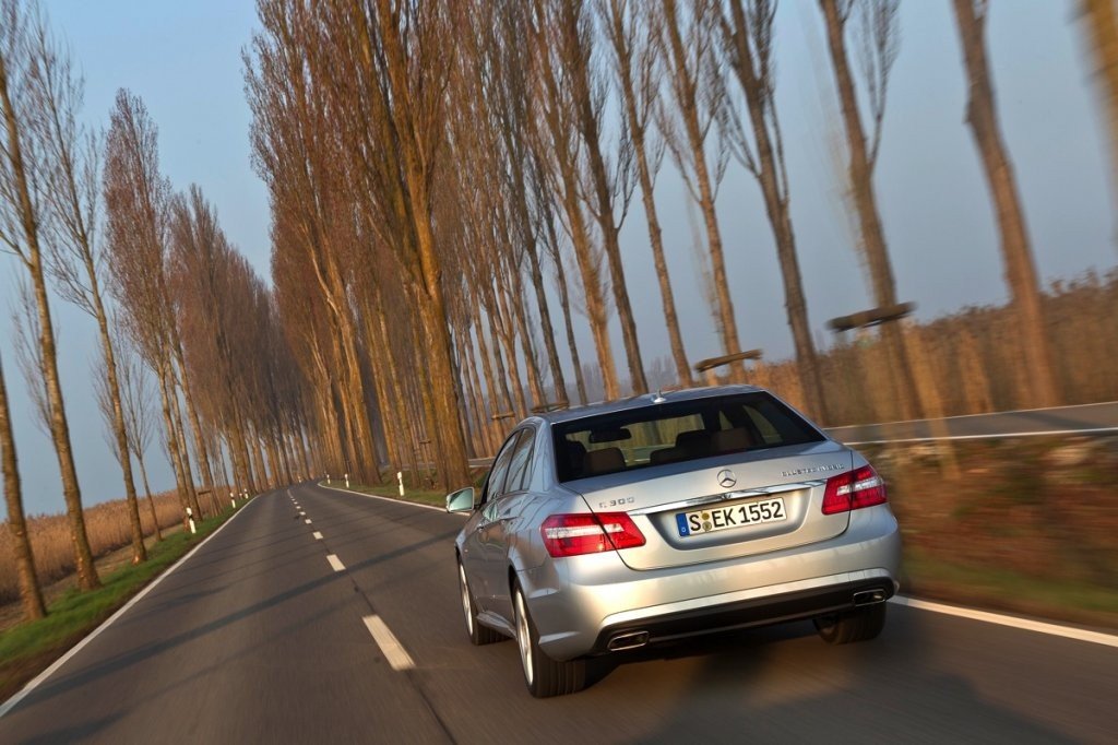 Prueba: Mercedes E300 BlueTEC Híbrido, la berlina de lujo más eficiente
