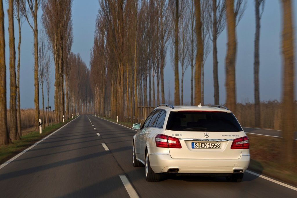 Prueba: Mercedes E300 BlueTEC Híbrido, la berlina de lujo más eficiente
