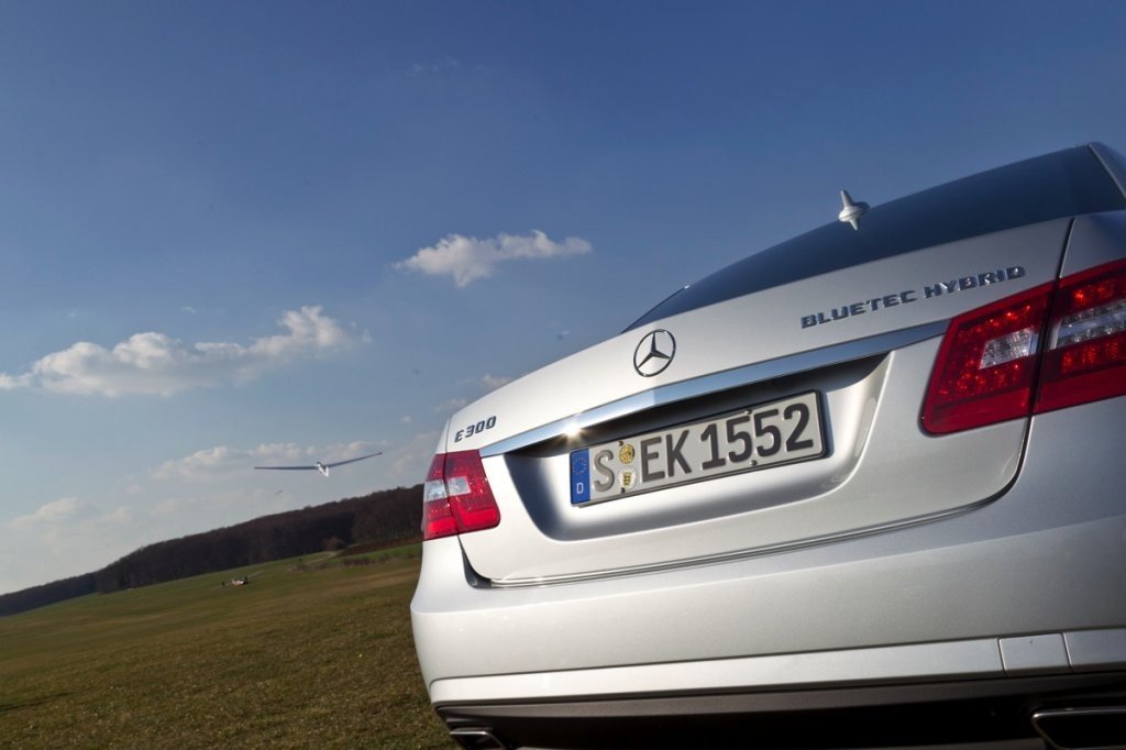 Prueba: Mercedes E300 BlueTEC Híbrido, la berlina de lujo más eficiente