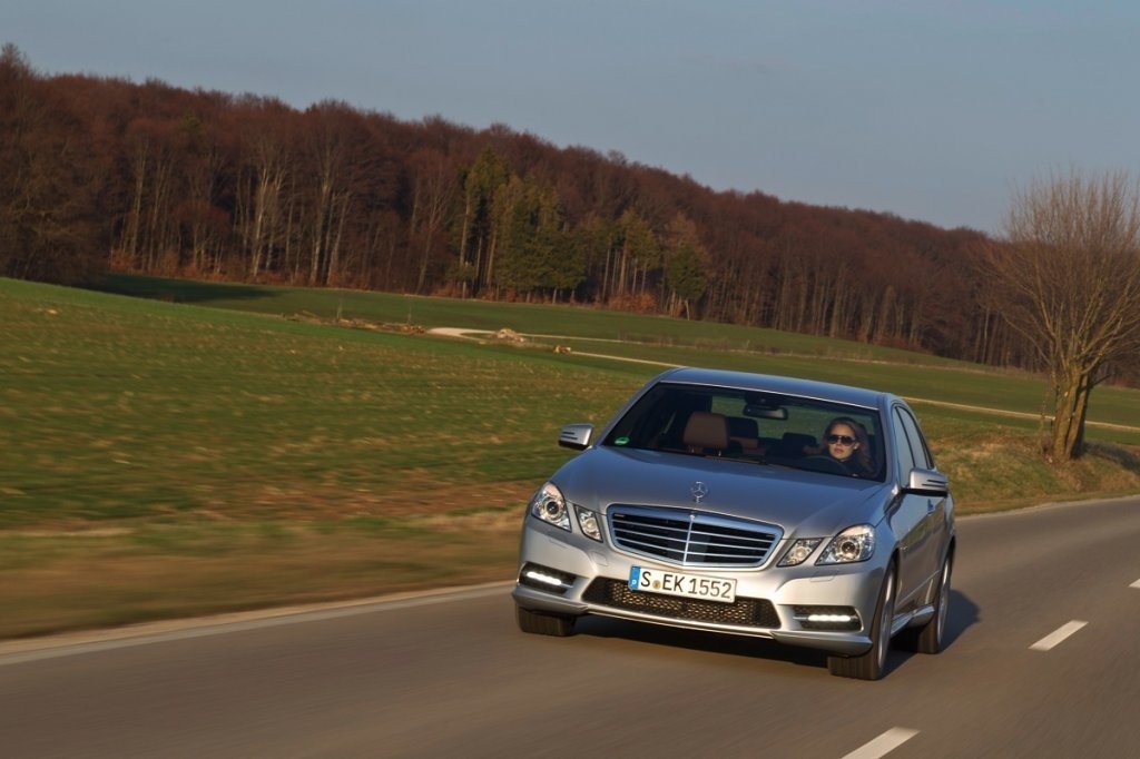 Prueba: Mercedes E300 BlueTEC Híbrido, la berlina de lujo más eficiente