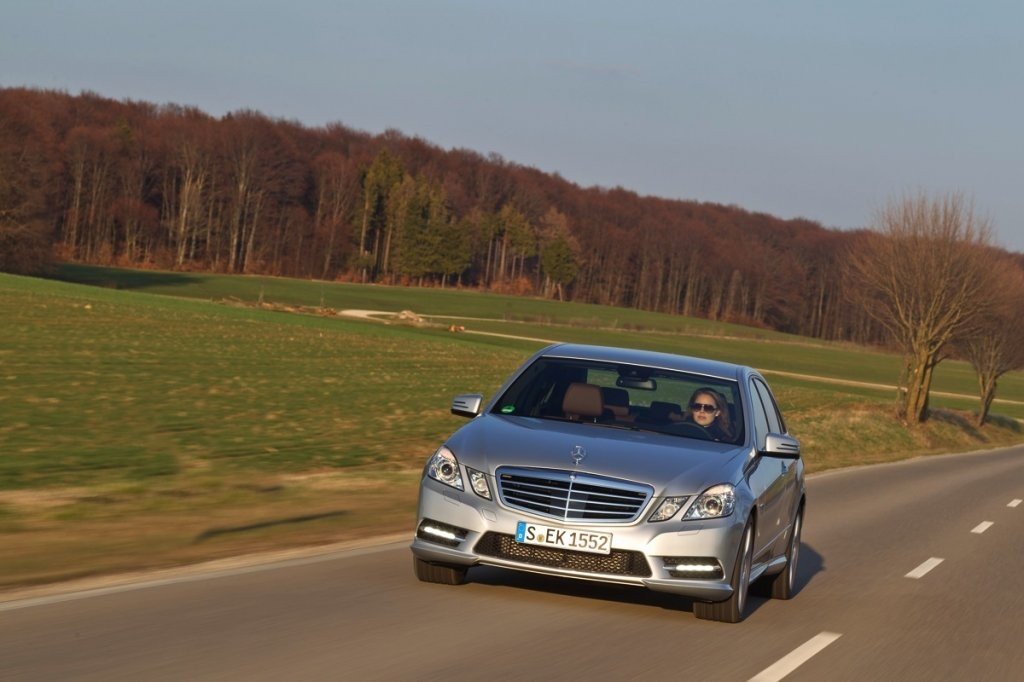 Prueba: Mercedes E300 BlueTEC Híbrido, la berlina de lujo más eficiente