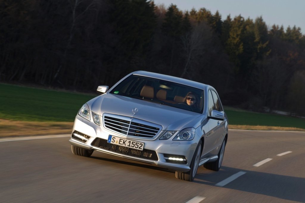 Prueba: Mercedes E300 BlueTEC Híbrido, la berlina de lujo más eficiente