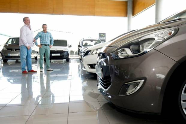 Ayudas del Gobierno para coches gasolina y diésel: hasta 1.600 euros