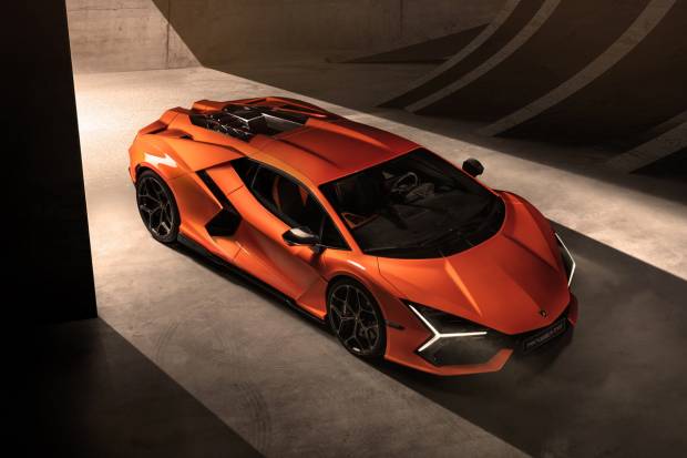 Nuevo Lamborghini Revuelto: todos los detalles del primer deportivo híbrido enchufable