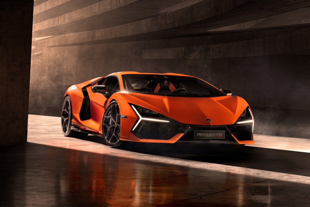 Nuevo Lamborghini Revuelto: todos los detalles del primer deportivo híbrido enchufable