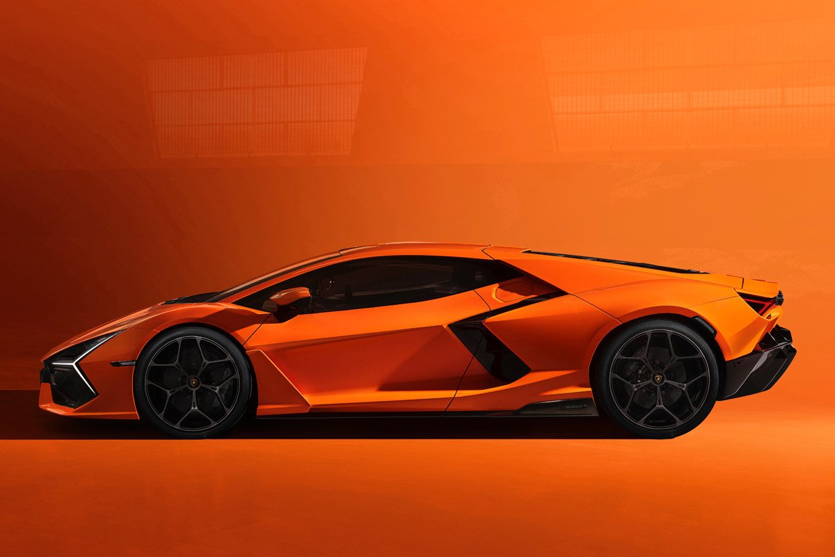 Nuevo Lamborghini Revuelto: todos los detalles del primer deportivo híbrido enchufable