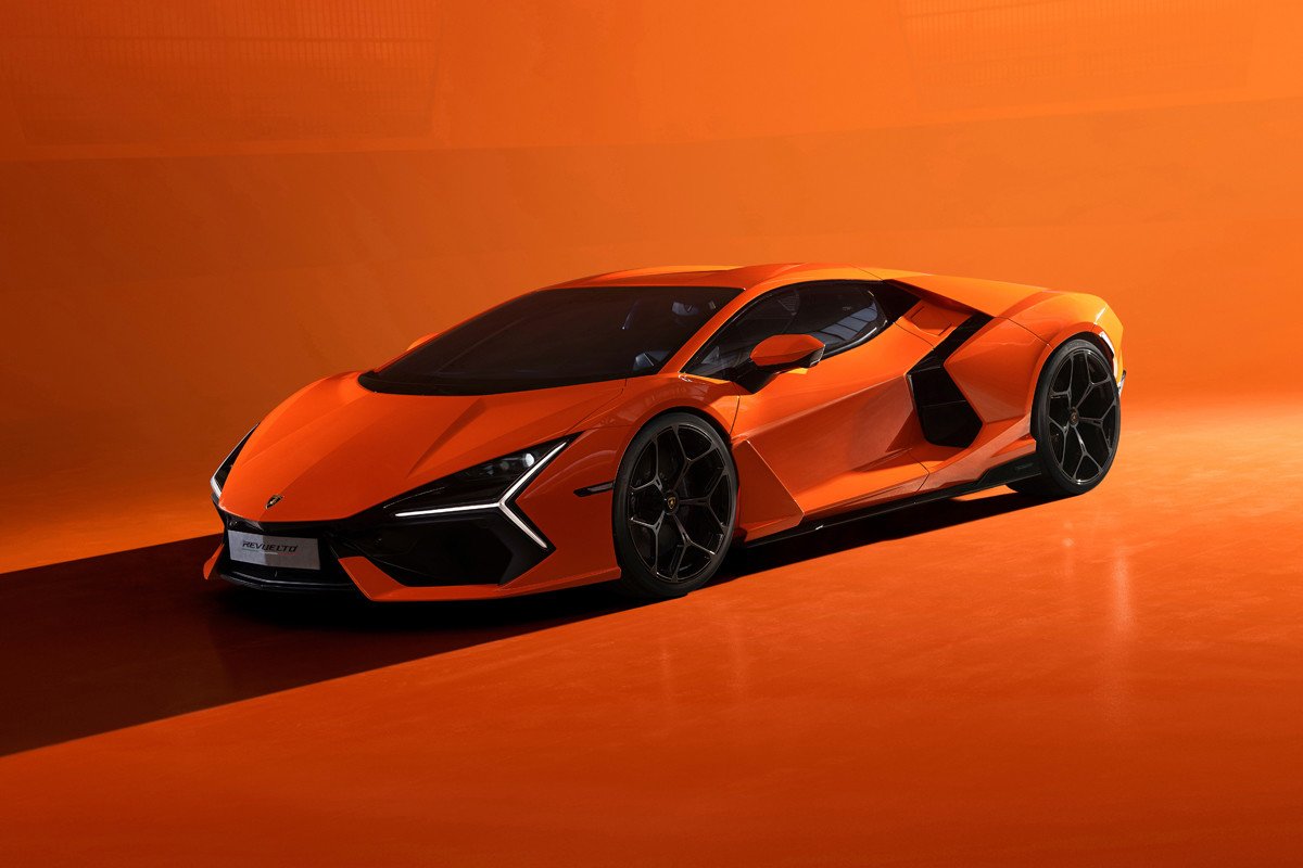 Nuevo Lamborghini Revuelto: todos los detalles del primer deportivo híbrido enchufable