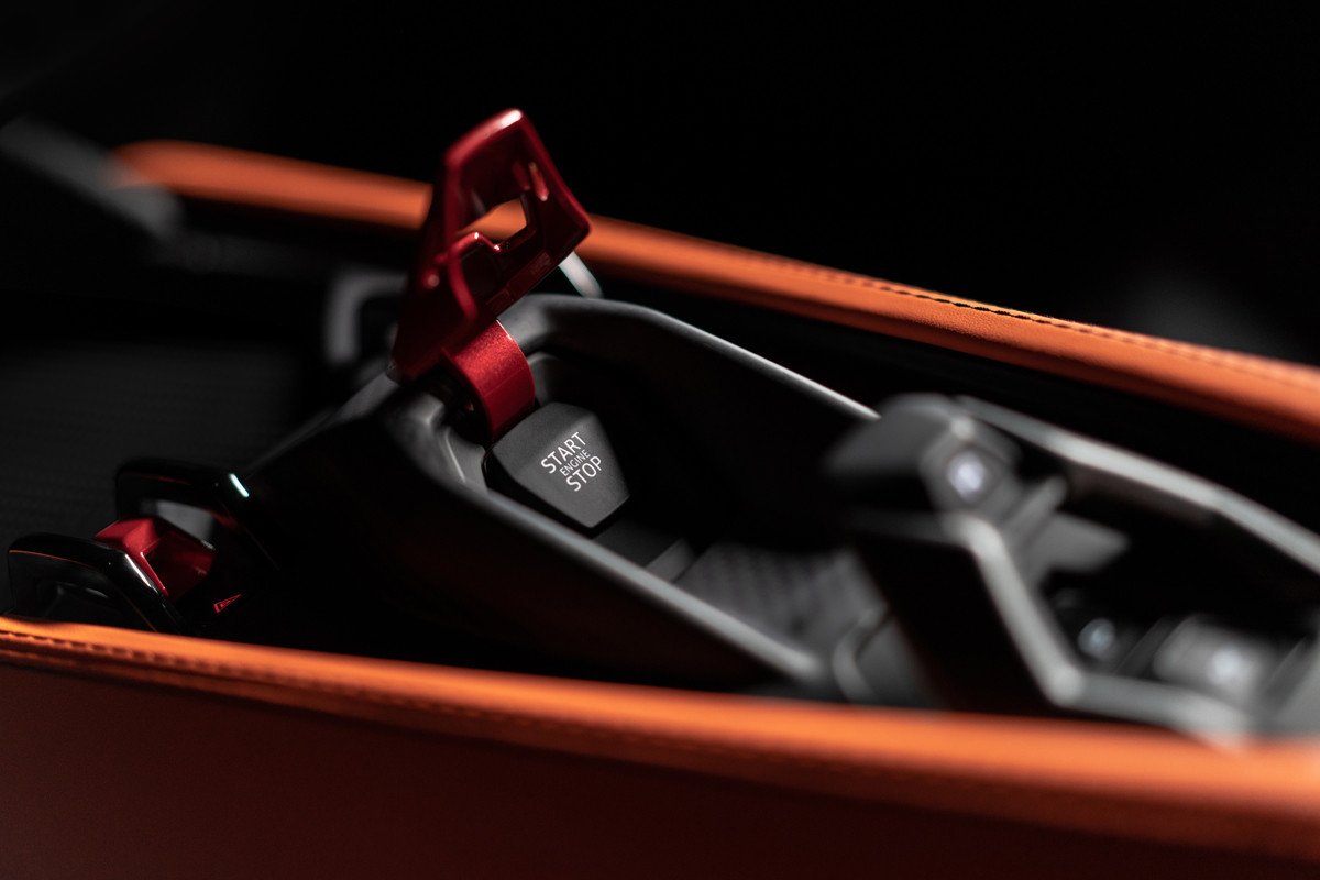 Nuevo Lamborghini Revuelto: todos los detalles del primer deportivo híbrido enchufable