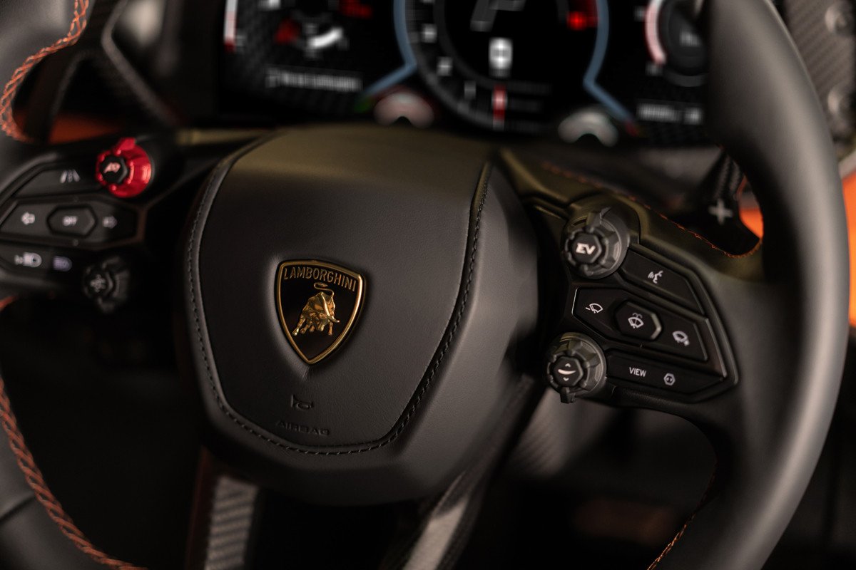 Nuevo Lamborghini Revuelto: todos los detalles del primer deportivo híbrido enchufable