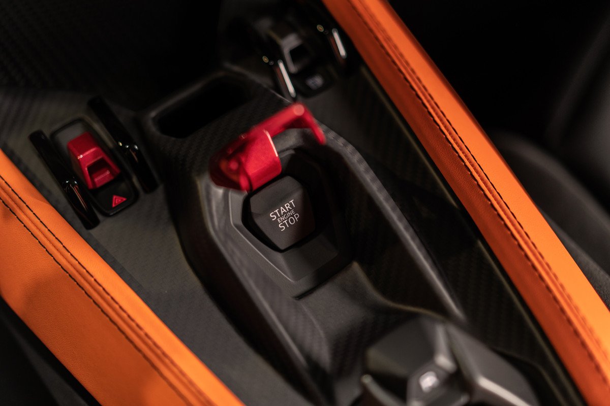 Nuevo Lamborghini Revuelto: todos los detalles del primer deportivo híbrido enchufable