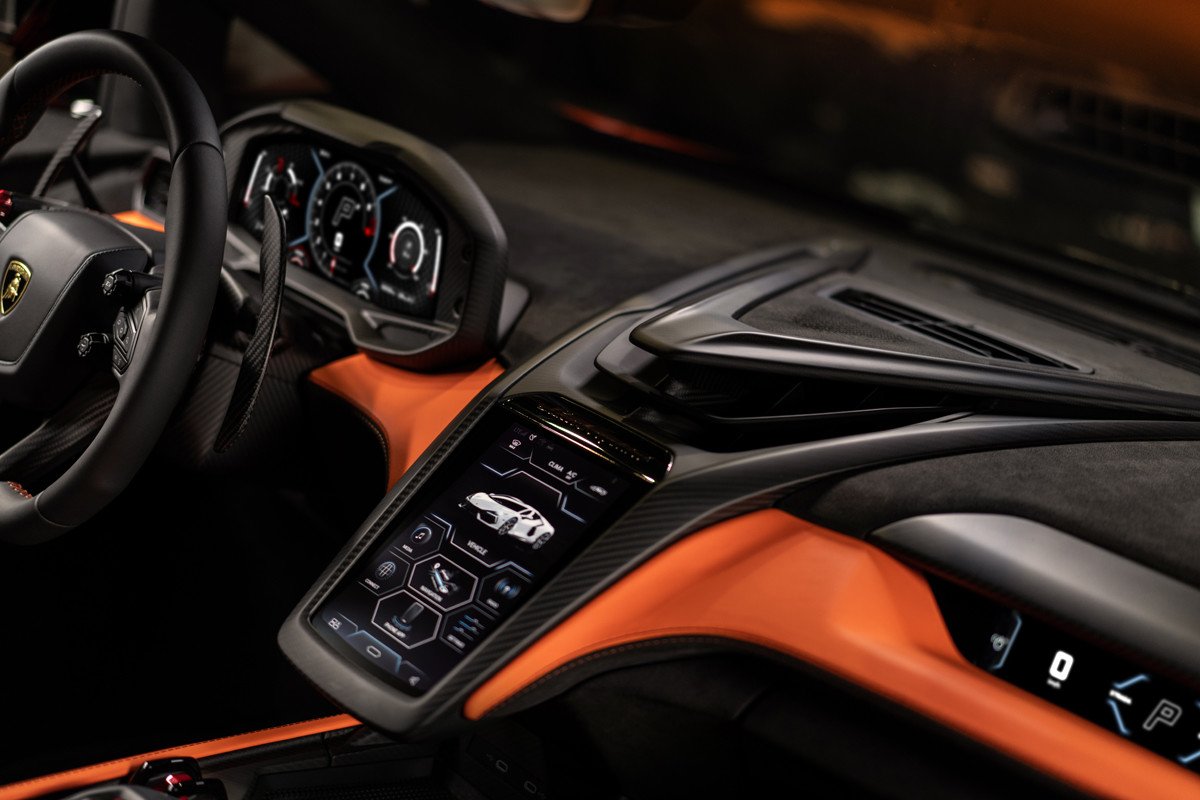 Nuevo Lamborghini Revuelto: todos los detalles del primer deportivo híbrido enchufable
