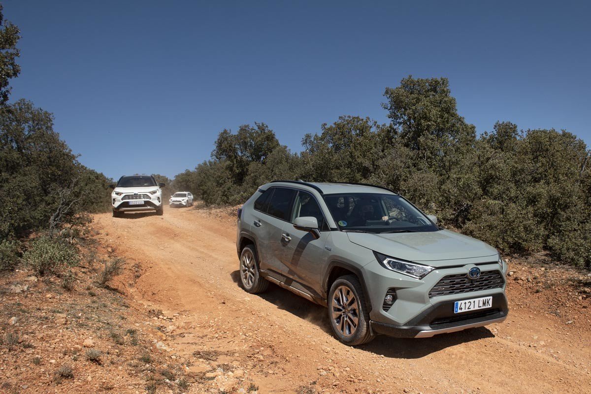SUV contra familiar ¿cuál es la mejor opción? Ejemplos, comparativa y maleteros