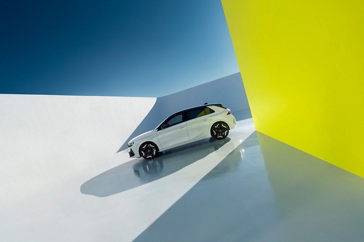 Nuevos Opel Astra GSe y Opel Astra Sports Tourer Gse