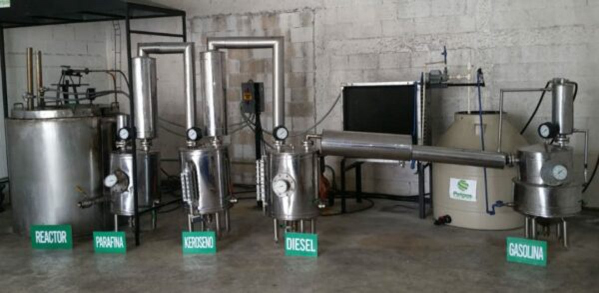 Una empresa mexicana produce gasolina a partir de plásticos reciclados