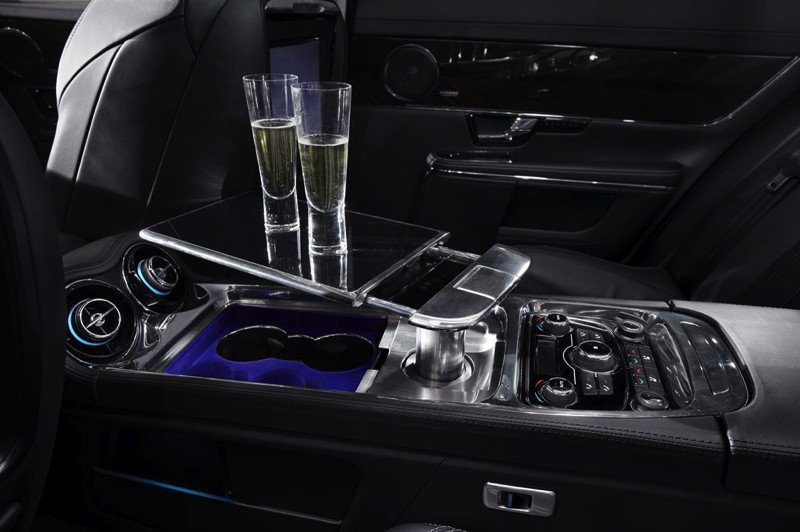 Jaguar XJ Ultimate y nuevos motores de gasolina para Jaguar XF, XJ y F-TYPE