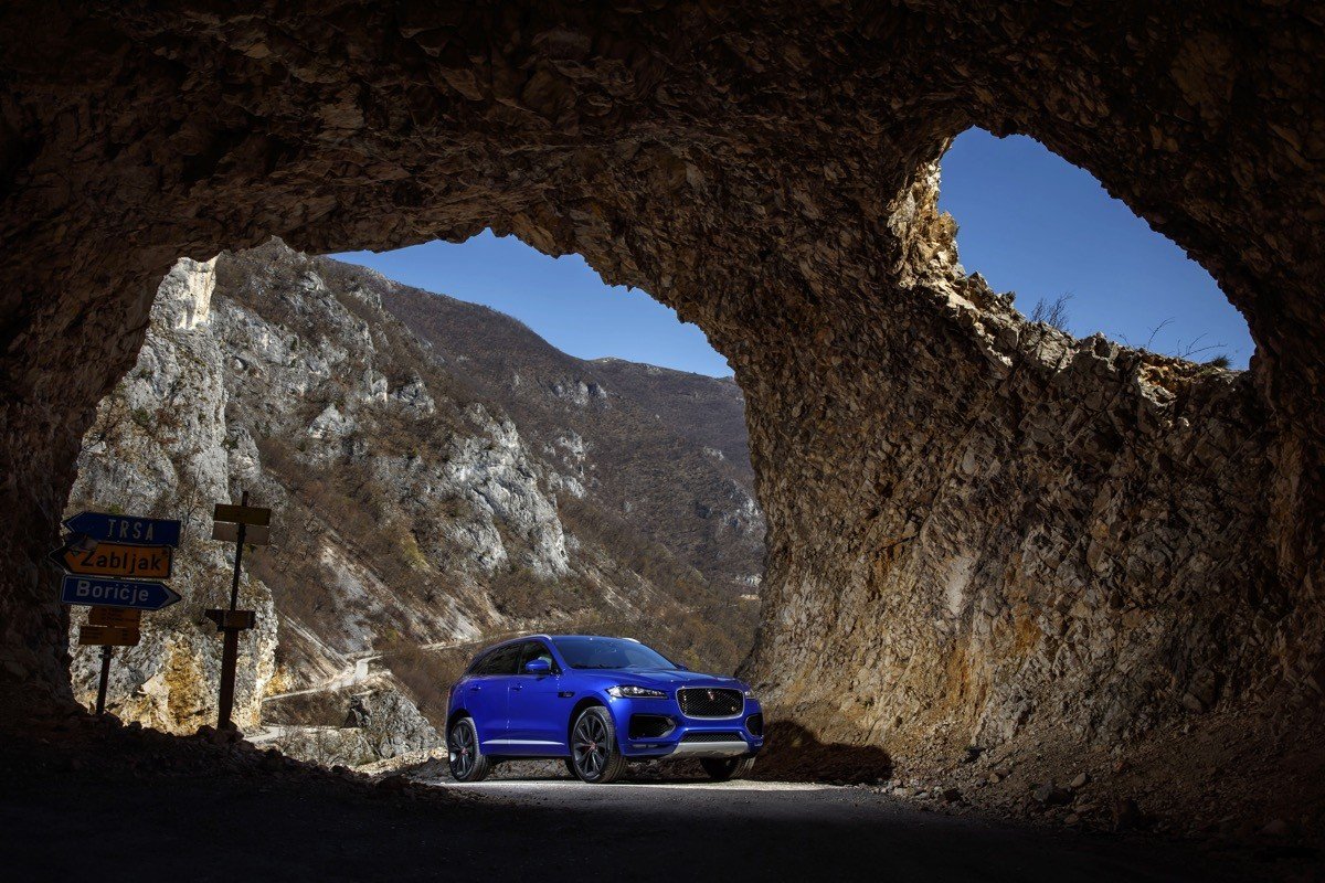 Prueba Jaguar F-PACE: interior, equipamiento y precios