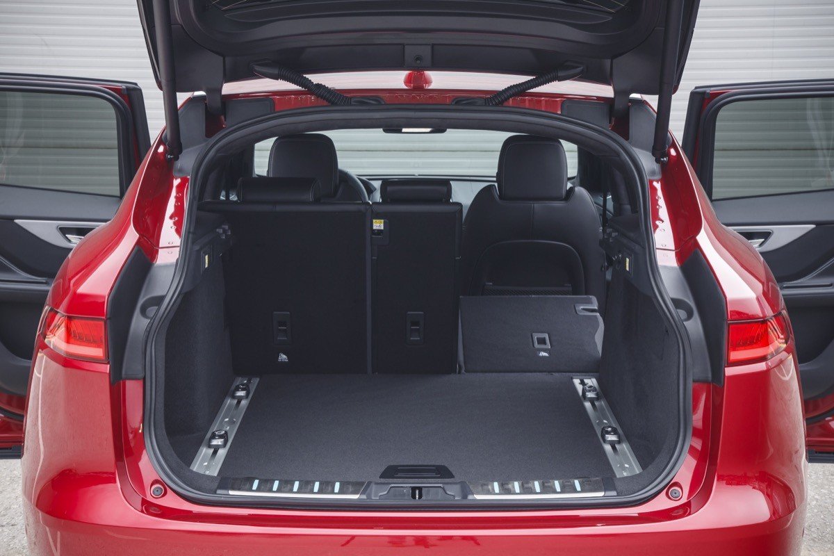 Prueba Jaguar F-PACE: interior, equipamiento y precios