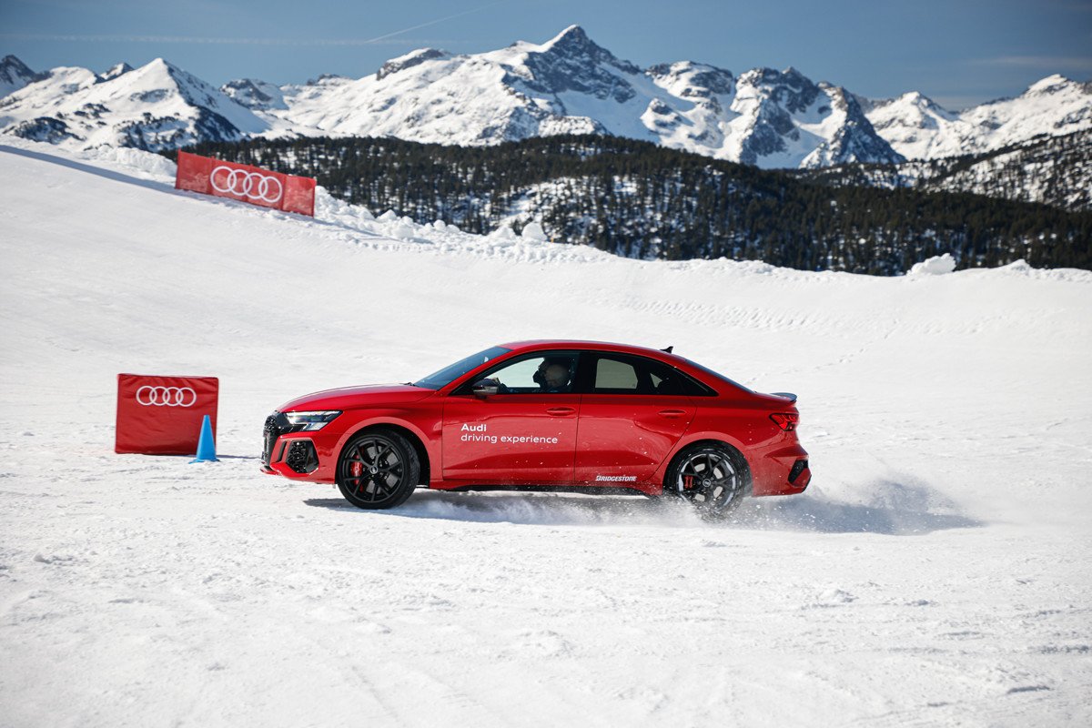 Audi te enseña a conducir sobre nieve: cursos Winter Audi driving experience 2022