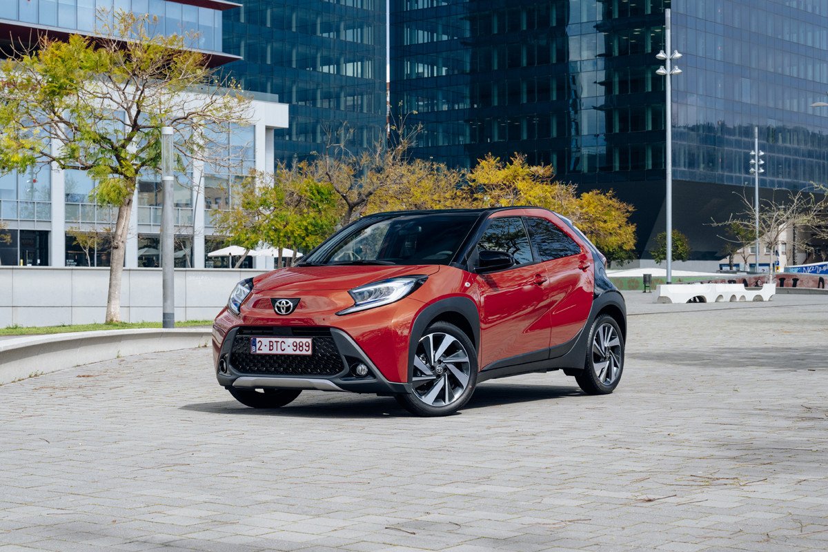 Prueba del Toyota Aygo X Cross: rompiendo moldes en el segmento urbano