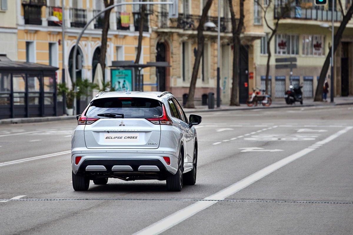 Mitsubishi Eclipse Cross PHEV: conoce su gama y precios