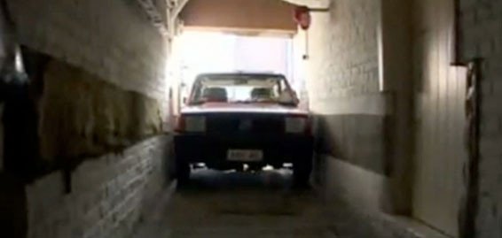 Autofriki: El Mini-Garaje