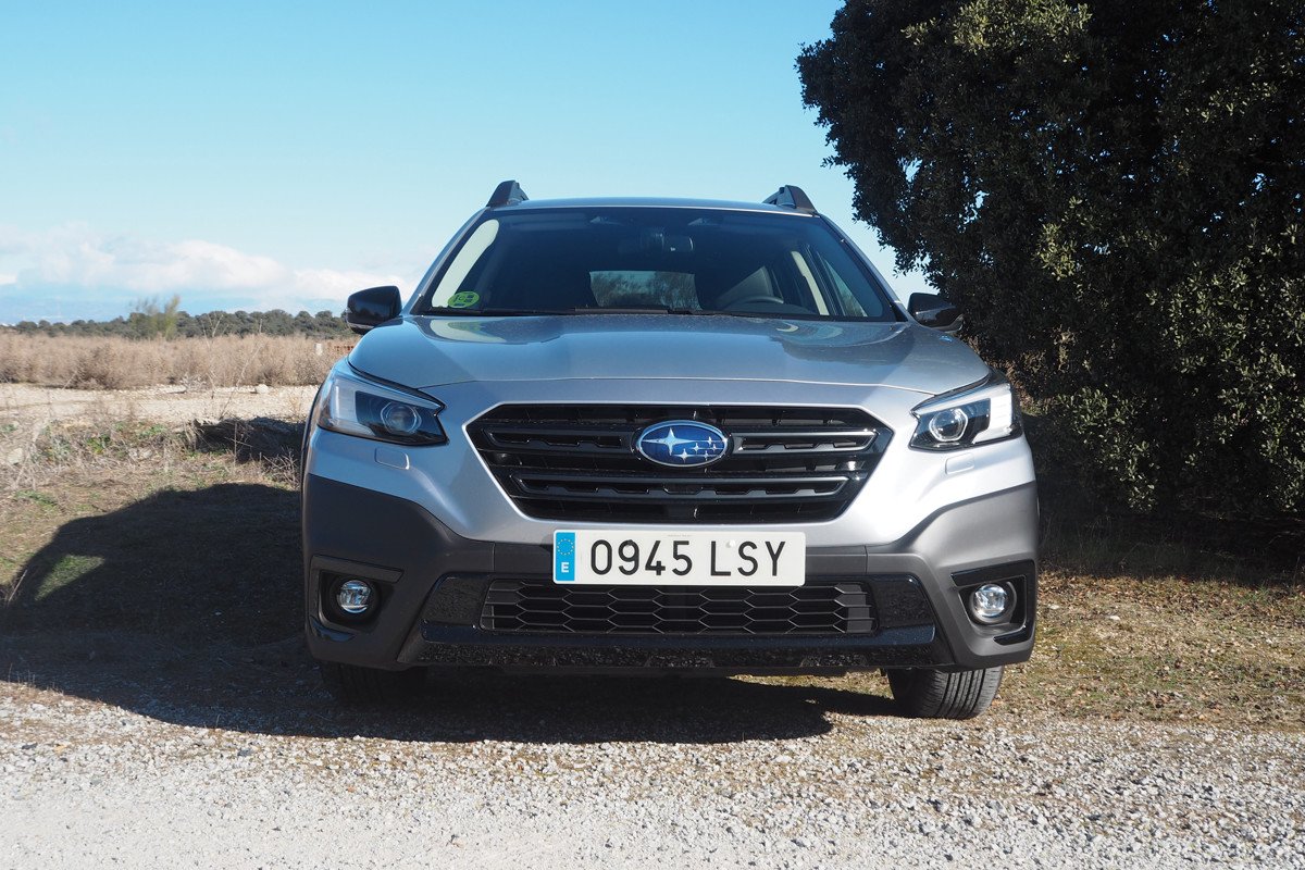 Prueba y opinión del Subaru Outback: motor, análisis del interior y comportamiento
