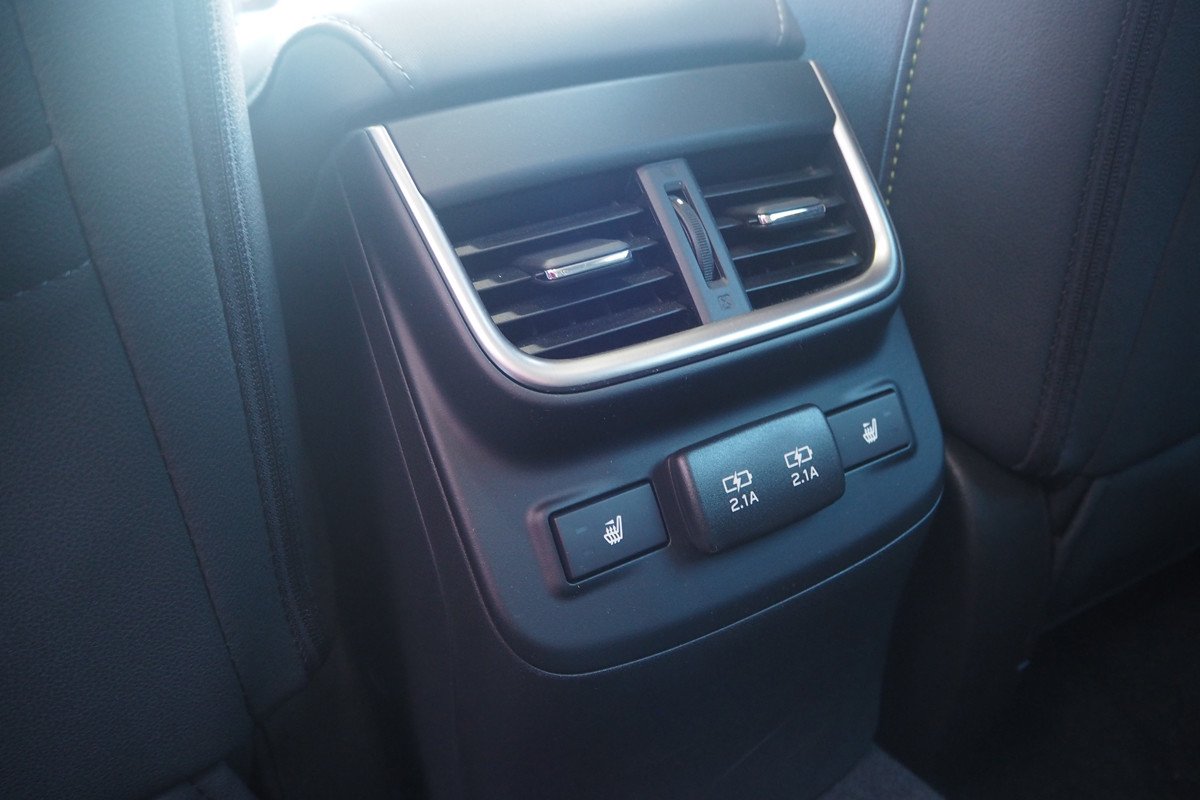 Prueba y opinión del Subaru Outback: motor, análisis del interior y comportamiento
