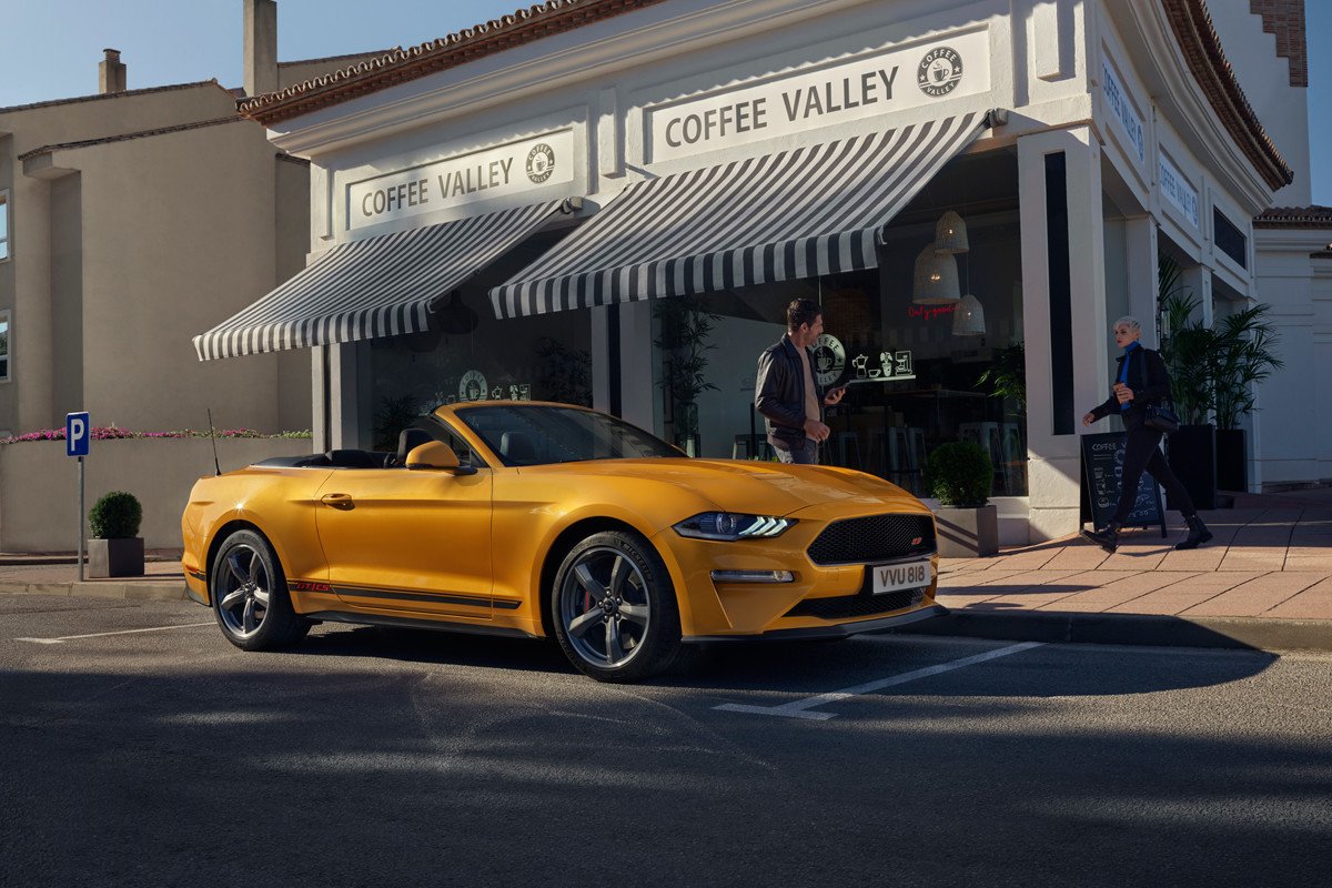 ford mustang convertible