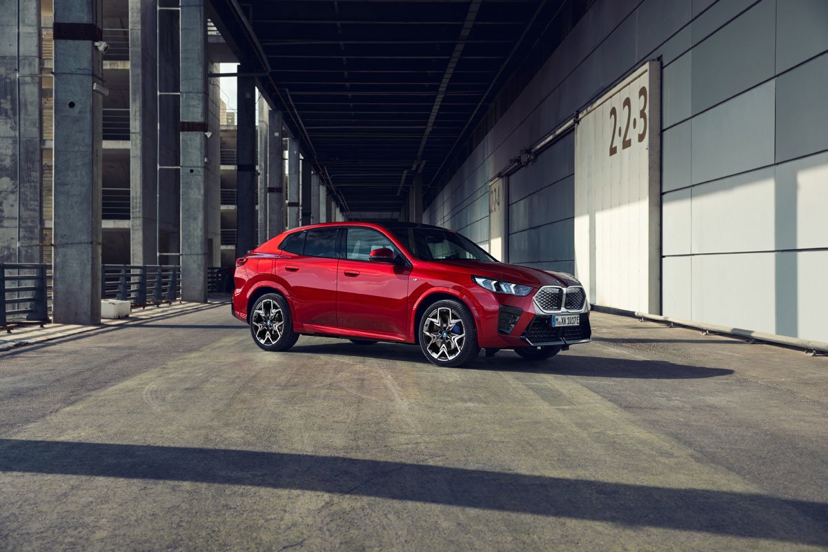Así es el nuevo BMW X2: primeras fotos de su llamativo diseño y versión eléctrica iX2