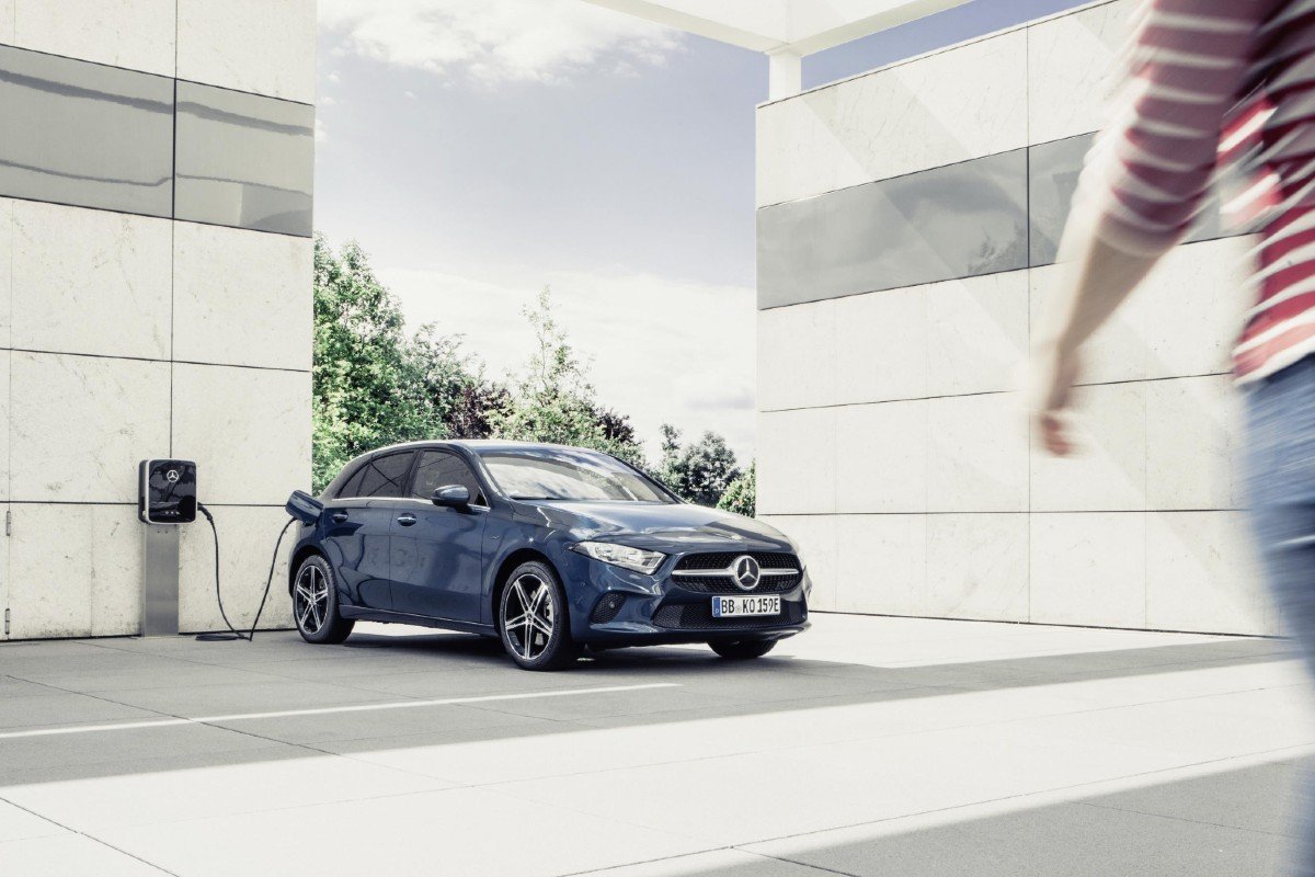 Mercedes Clase A 250 e: el compacto es ahora híbrido enchufable