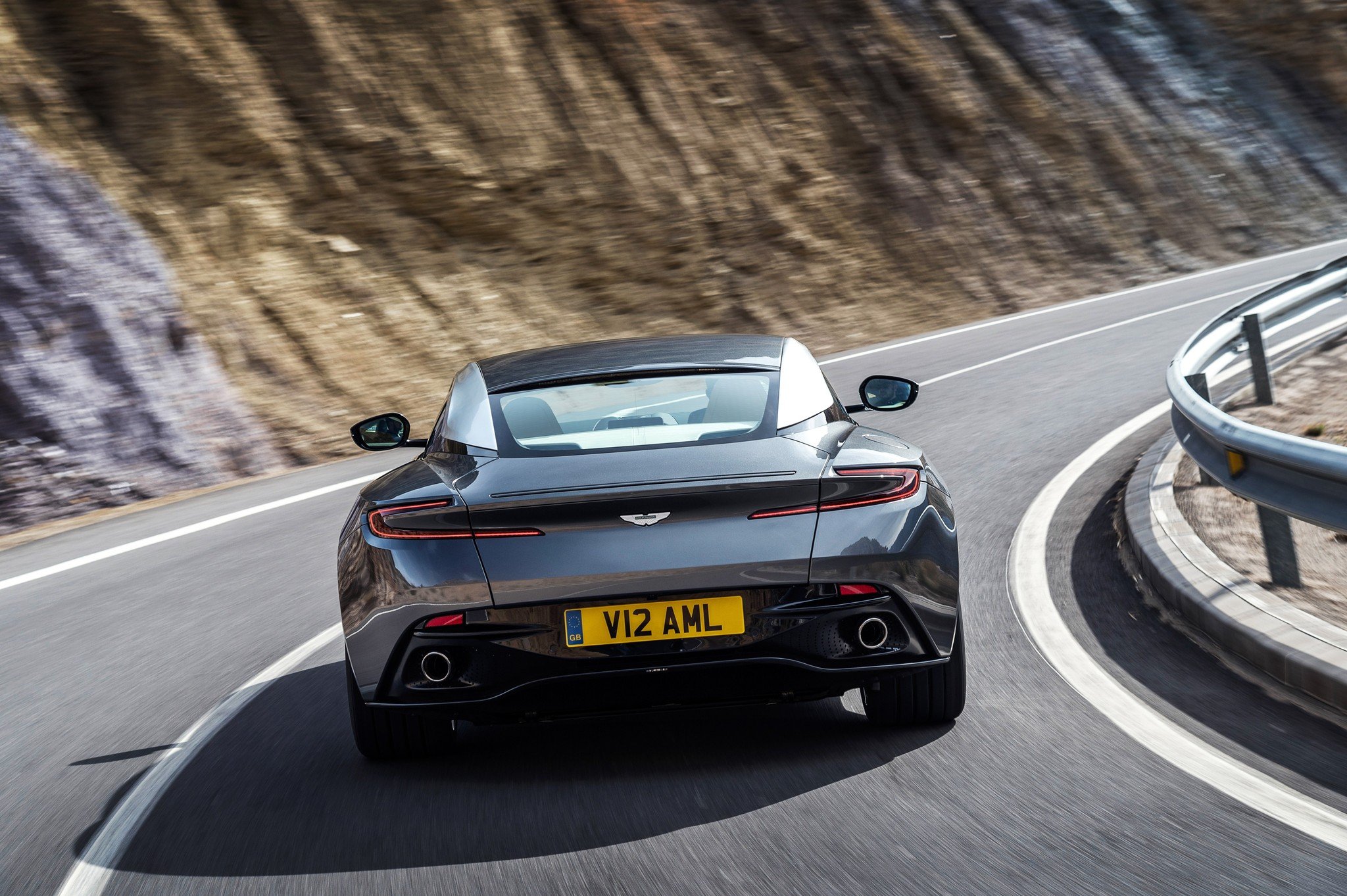 Aston Martin DB11: 608 CV de estilo británico