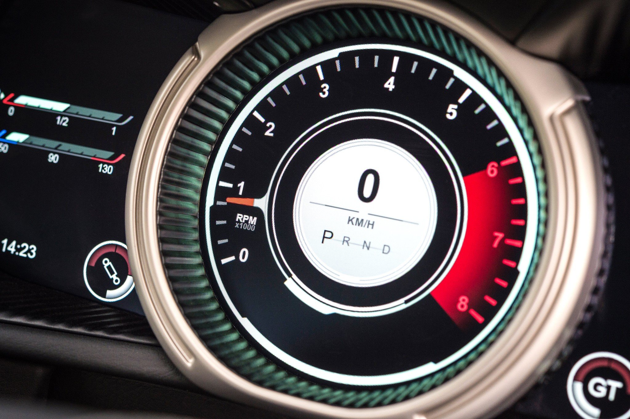 Aston Martin DB11: 608 CV de estilo británico