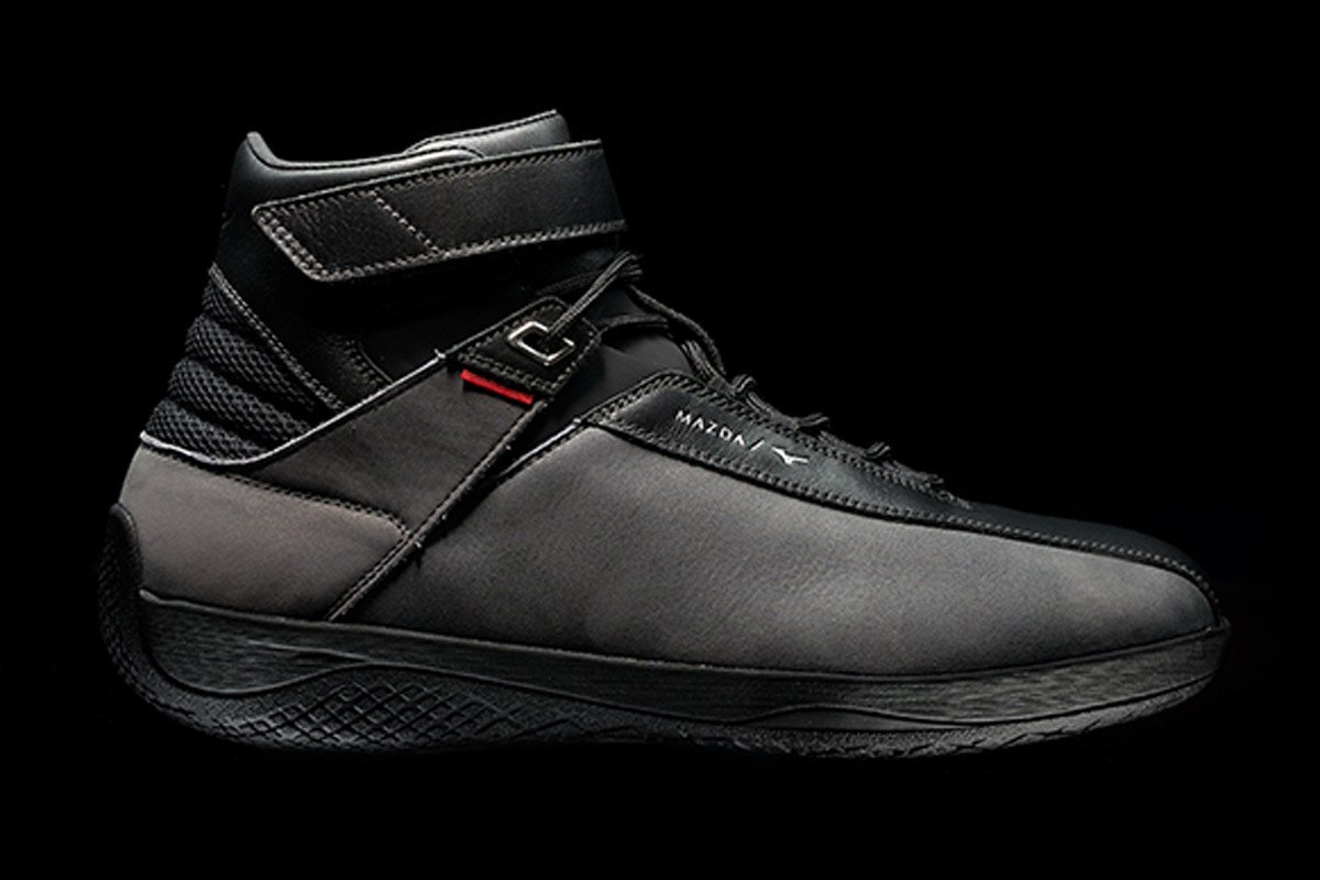 Mazda aplica su diseño Kodo a unas zapatillas de conducción