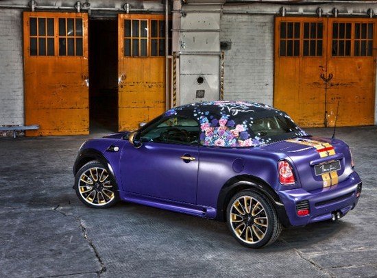 El Mini Roadster de Vogue subastado en el Life Ball 2012