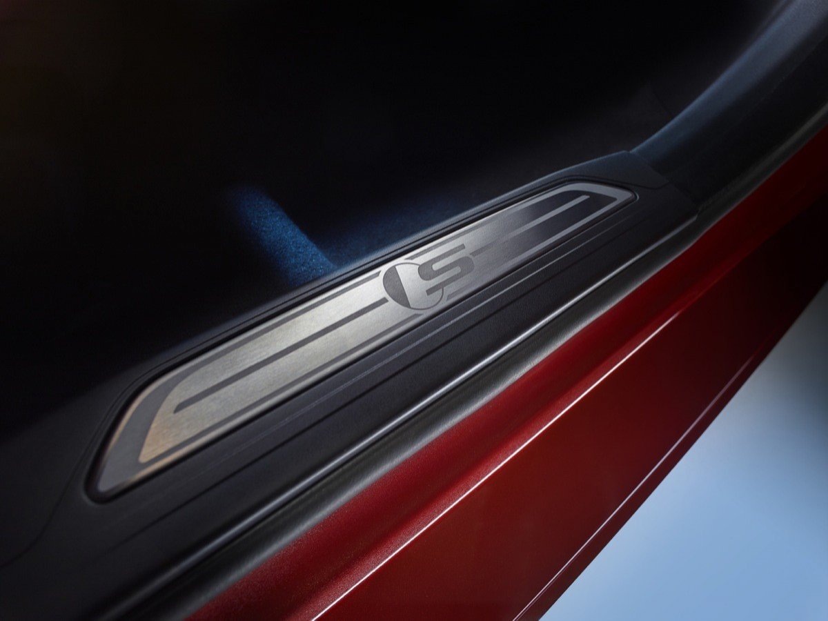 Nuevo Jaguar XE: primeras fotos, datos y precio para España