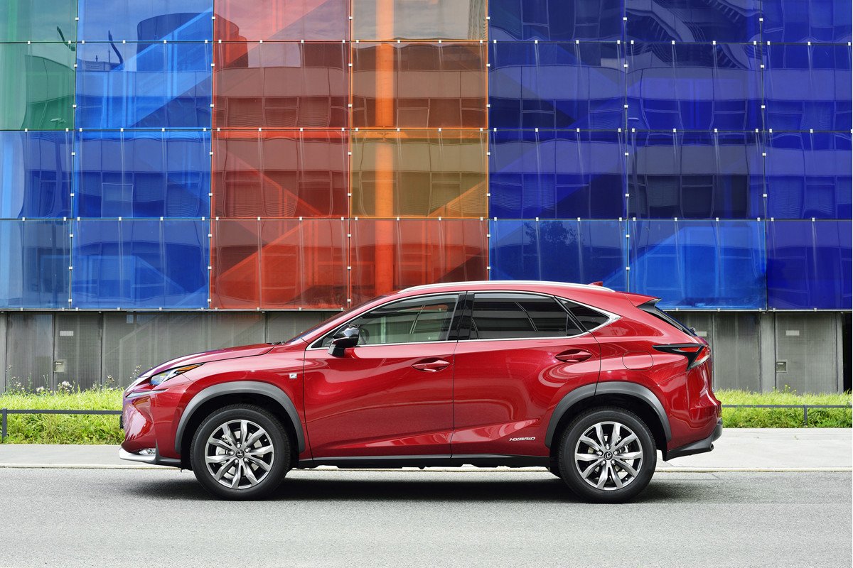 Probamos el Lexus NX 300h, un SUV híbrido, compacto y premium