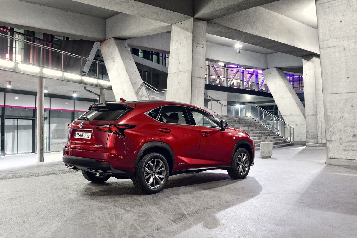 Probamos el Lexus NX 300h, un SUV híbrido, compacto y premium