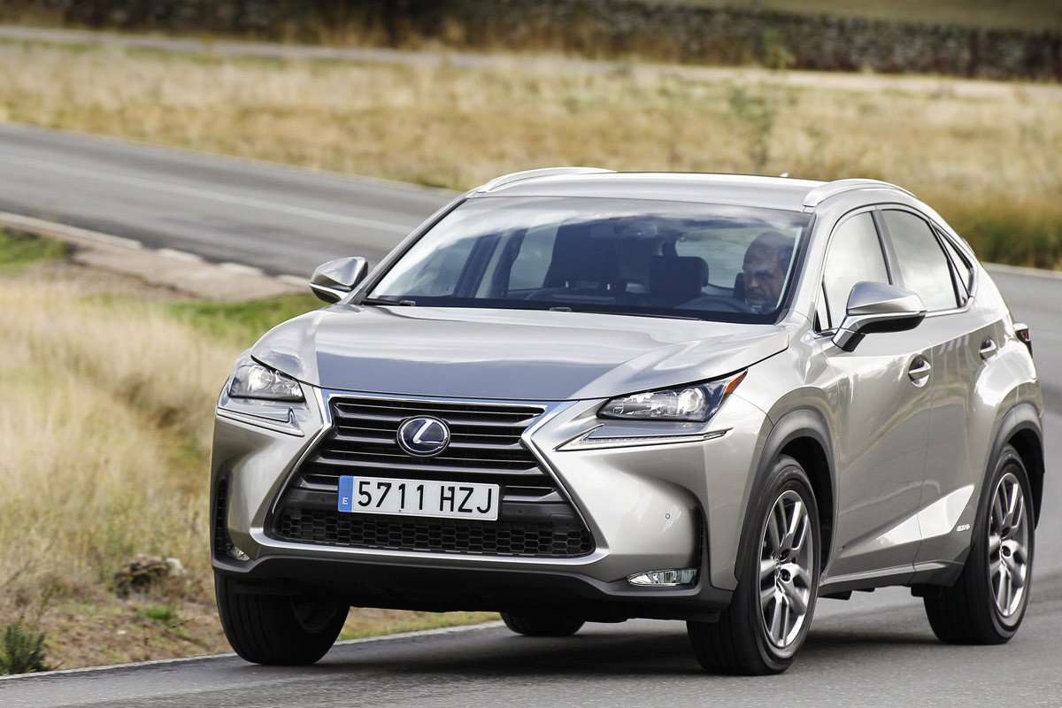 Probamos el Lexus NX 300h, un SUV híbrido, compacto y premium
