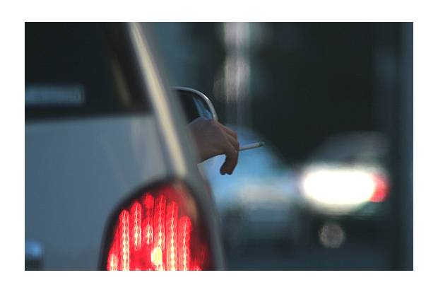 Fumar en el coche: ¿Lo prohibirán?