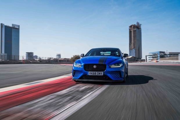 El Jaguar XE SV Project 8 presente en Fast & Furious9