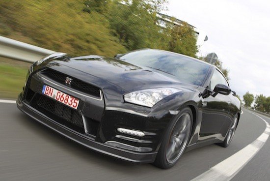 Nuevos Coches: Nissan GT-R 2012, vídeo y fotos del nuevo “Godzilla”