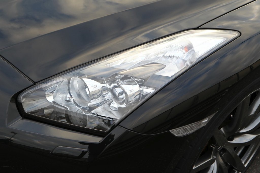 Nuevos Coches: Nissan GT-R 2012, vídeo y fotos del nuevo “Godzilla”