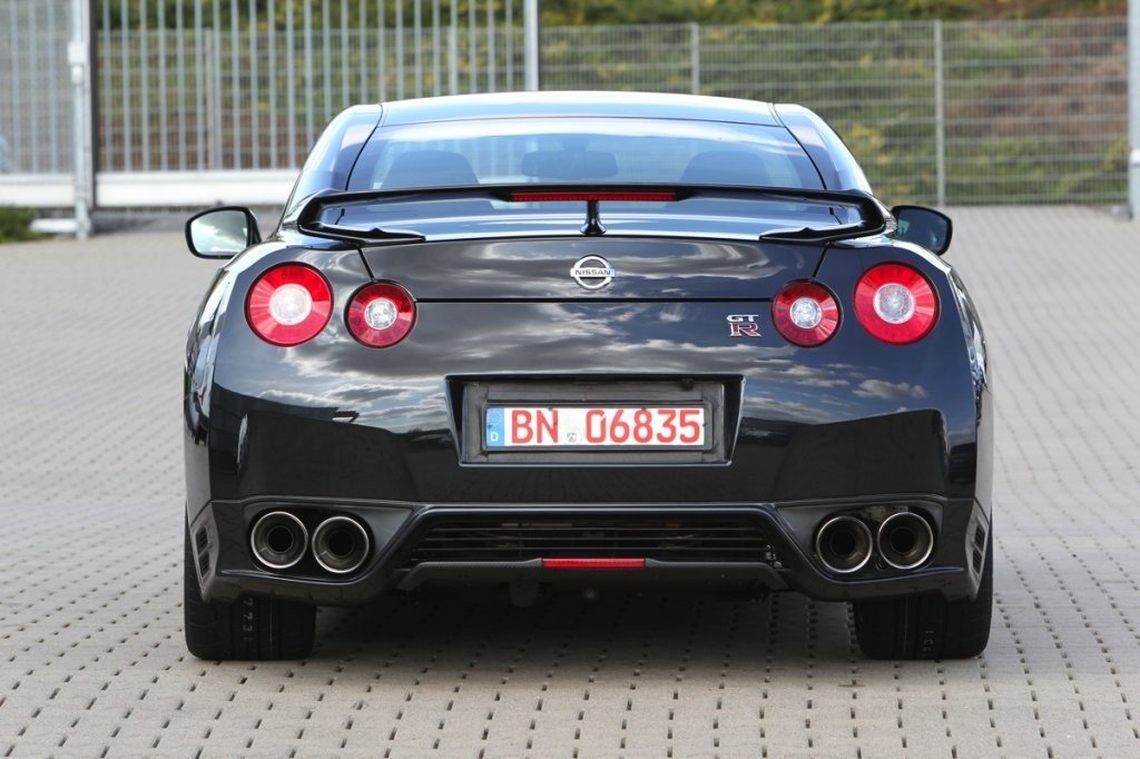 Nuevos Coches: Nissan GT-R 2012, vídeo y fotos del nuevo “Godzilla”