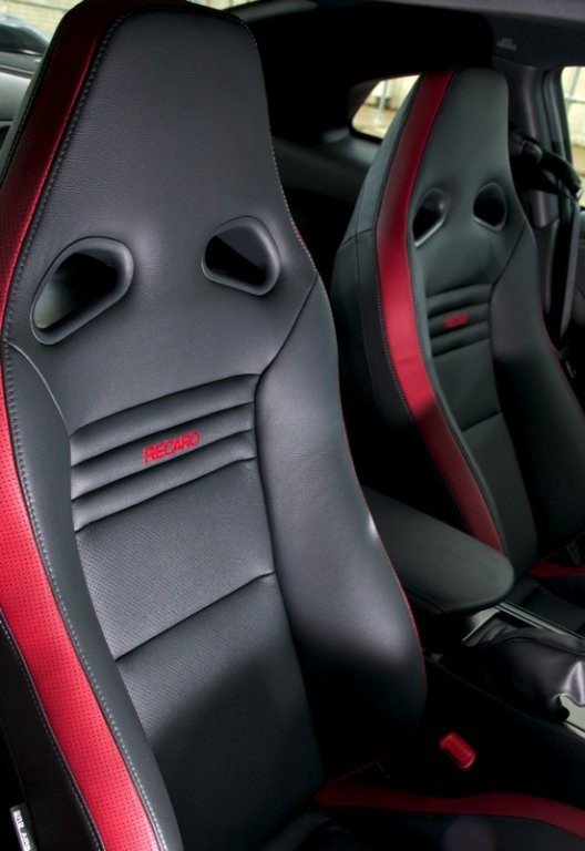 Nuevos Coches: Nissan GT-R 2012, vídeo y fotos del nuevo “Godzilla”