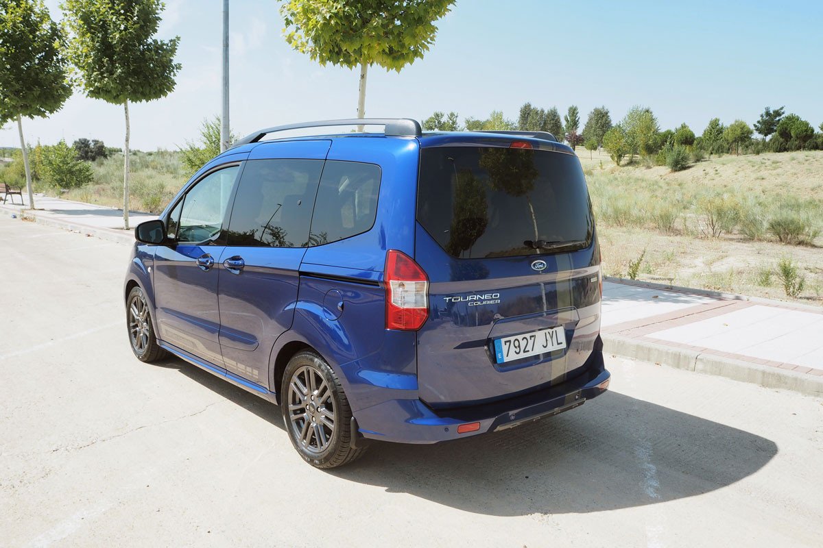 Prueba Ford Tourneo Courier, una alternativa a los monovolumen