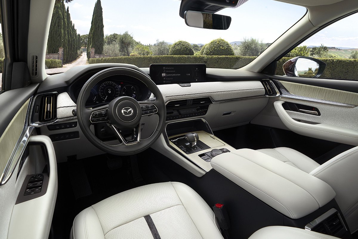 mazda_cx-80_2_interior