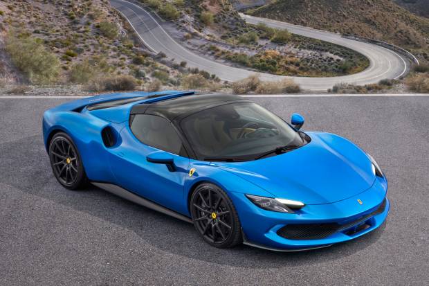 Nuevo Ferrari 296 GTS: el nuevo spider híbrido enchufable con 830 CV